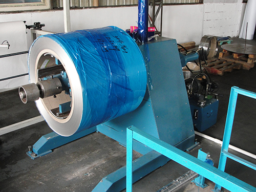 重型液压送料架