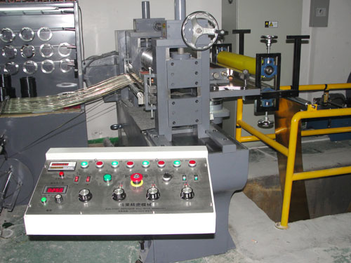 精密分条机操制台